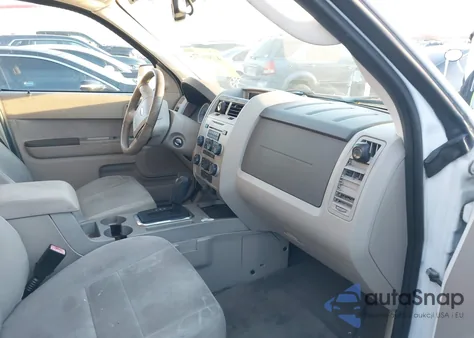 2012 Ford Escape Xlt из США, поврежденный, VIN 1FMCU9DG0CKB32418